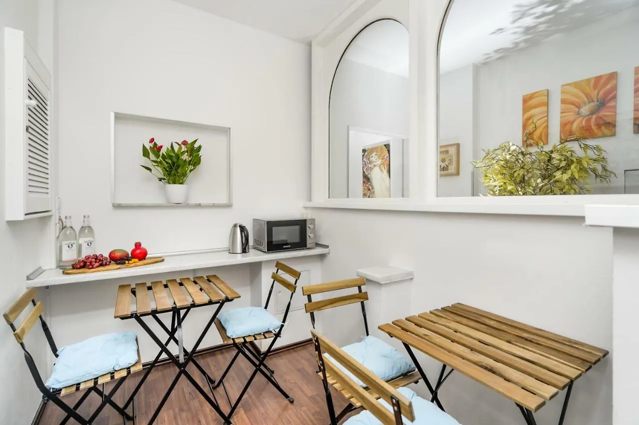 Pension Mit 4 Zimmern Im Zentrum Berlin Germany